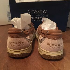 BRAND NEW IN BOX- SPERRY TOPSIDER BOAT SHOES.